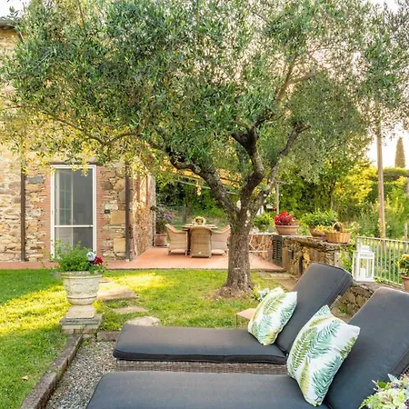 Villa Ester, A Stylish Farmhouse On The Hills-2